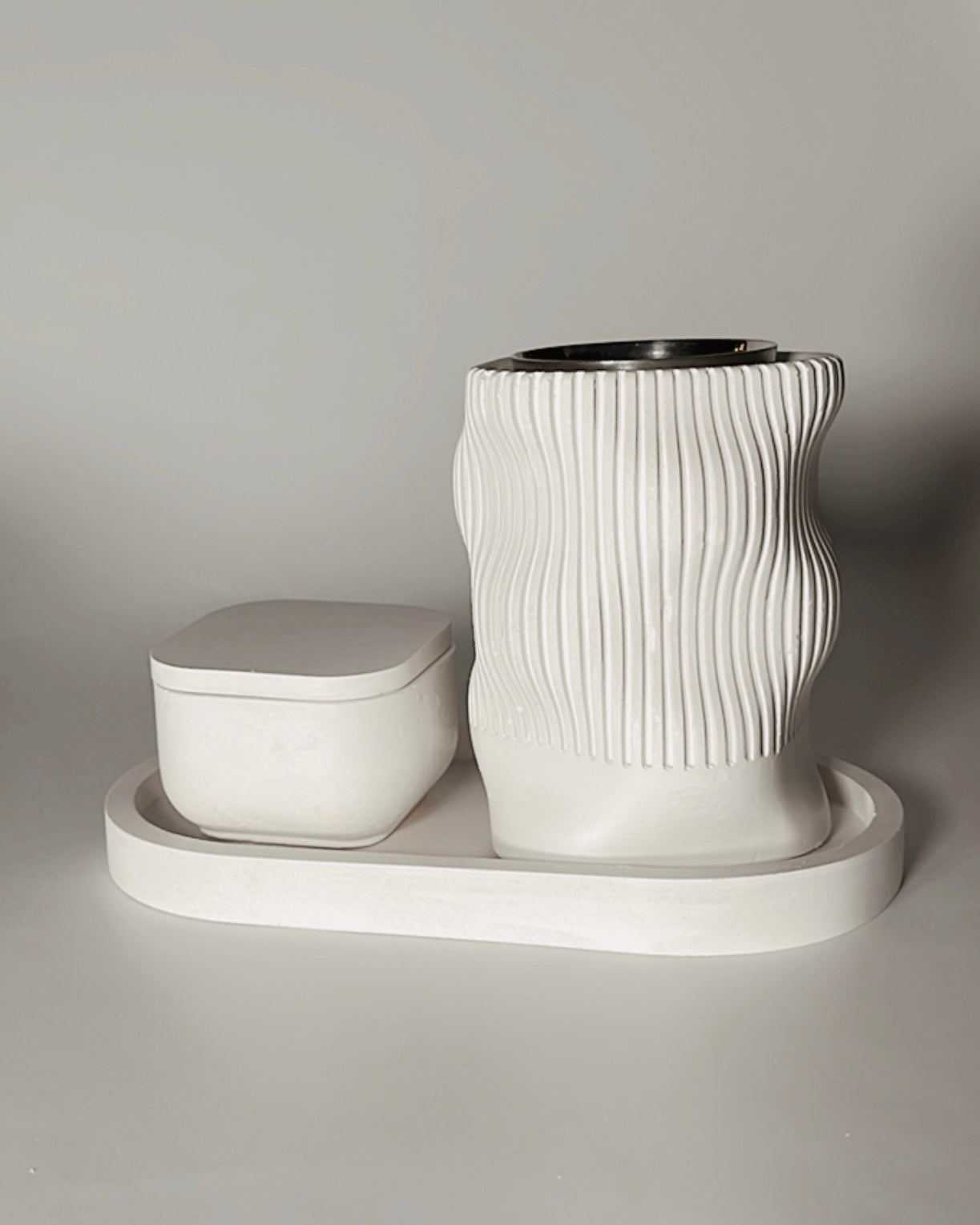 Madkhan Set ( Madkhan, Oval Tray and Small Storage Box ) in Eid Box