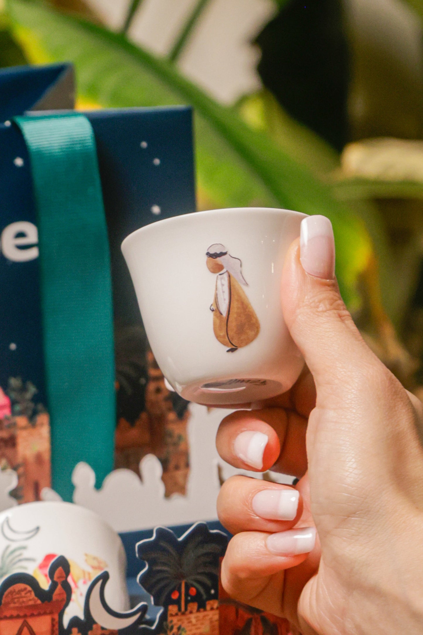 Bisht Gift Box of Gahwa Cup  - Bisht - 22 AED X 6 Bags
